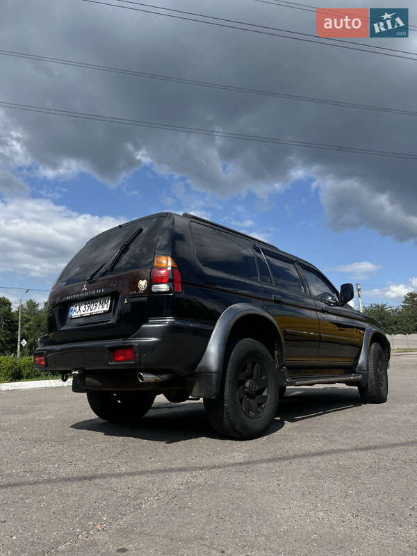 Внедорожник / Кроссовер Mitsubishi Pajero Sport 2004 в Харькове