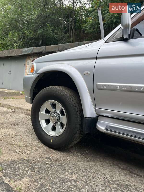 Внедорожник / Кроссовер Mitsubishi Pajero Sport 2006 в Днепре