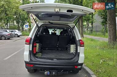 Внедорожник / Кроссовер Mitsubishi Pajero Sport 2014 в 