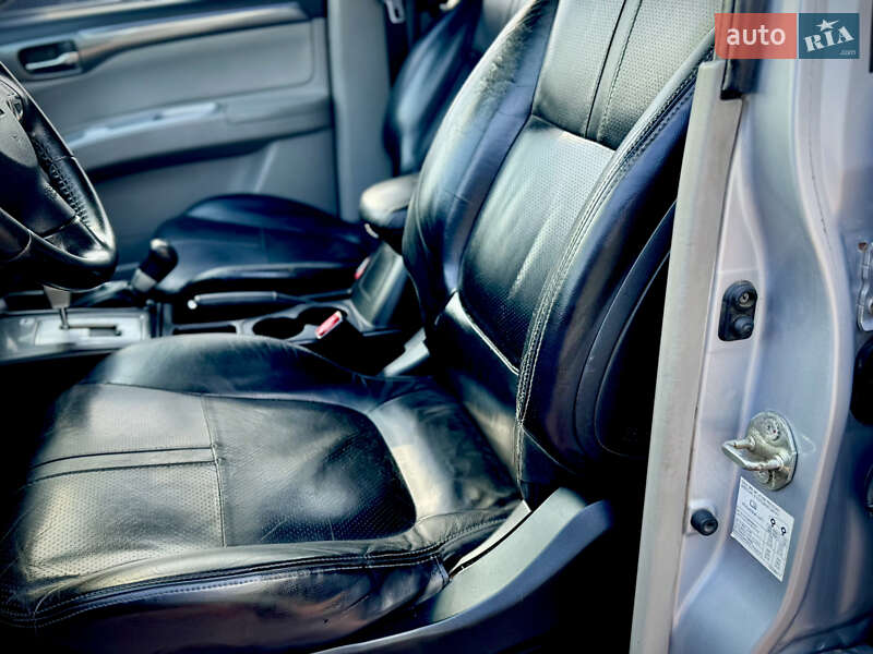 Внедорожник / Кроссовер Mitsubishi Pajero Sport 2015 в Одессе