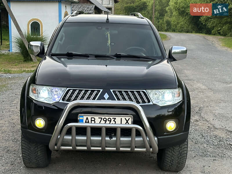 Mitsubishi Pajero Sport 2012