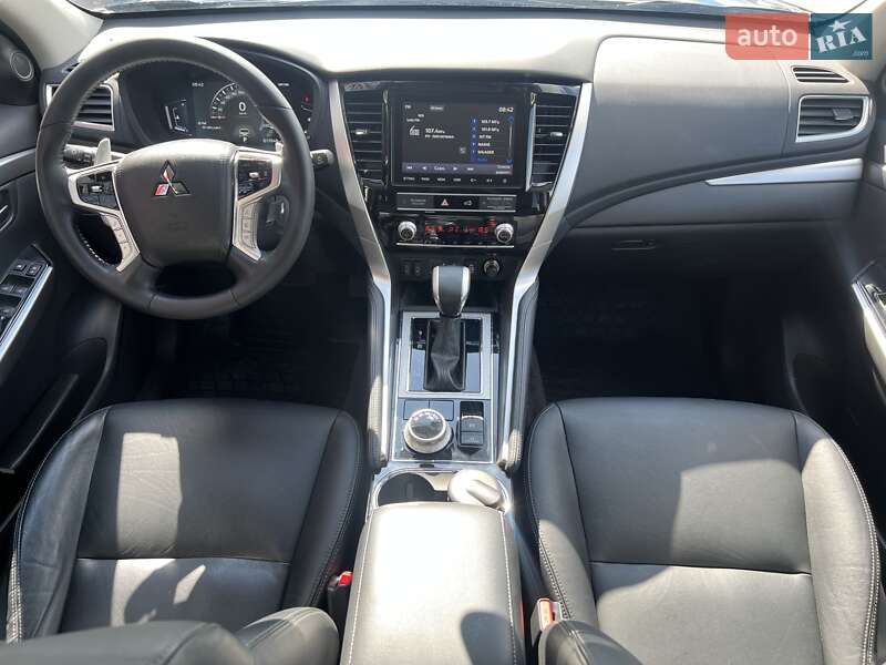 Позашляховик / Кросовер Mitsubishi Pajero Sport 2021 в Вінниці