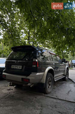 Позашляховик / Кросовер Mitsubishi Pajero Sport 2005 в 