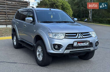 Позашляховик / Кросовер Mitsubishi Pajero Sport 2014 в Києві