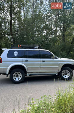 Внедорожник / Кроссовер Mitsubishi Pajero Sport 2003 в 