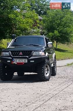 Позашляховик / Кросовер Mitsubishi Pajero Sport 2000 в Сваляві