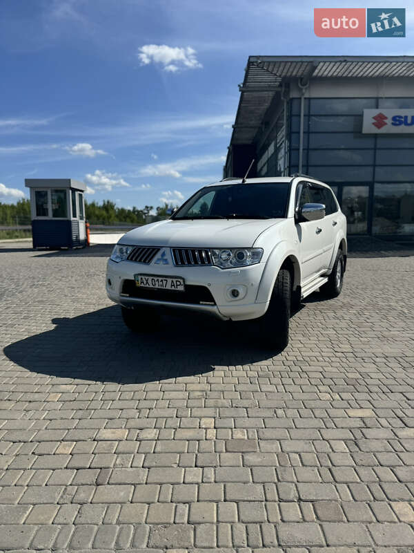 Mitsubishi Pajero Sport 2012