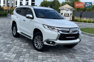 Позашляховик / Кросовер Mitsubishi Pajero Sport 2019 в Мукачевому