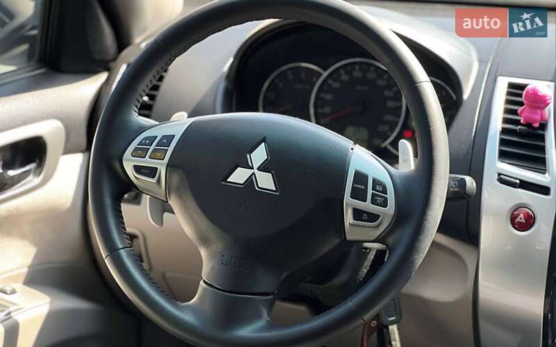 Позашляховик / Кросовер Mitsubishi Pajero Sport 2011 в Івано-Франківську