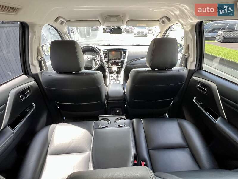 Внедорожник / Кроссовер Mitsubishi Pajero Sport 2019 в Киеве