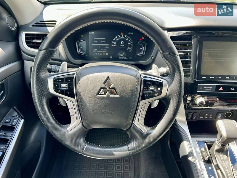 Внедорожник / Кроссовер Mitsubishi Pajero Sport 2019 в Киеве