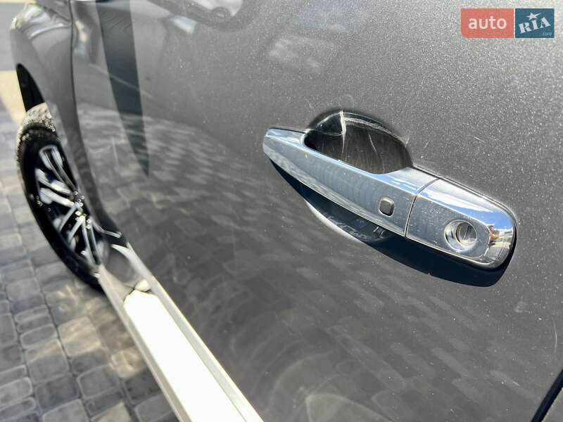 Внедорожник / Кроссовер Mitsubishi Pajero Sport 2019 в Киеве