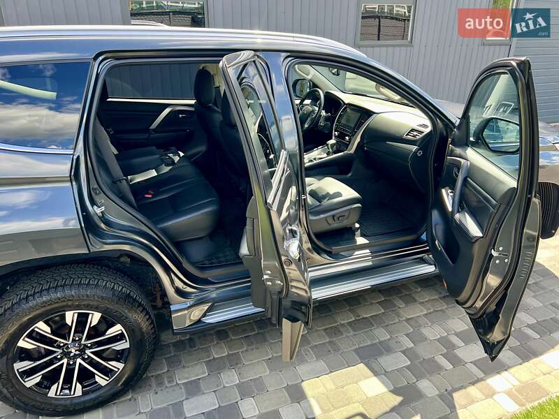 Внедорожник / Кроссовер Mitsubishi Pajero Sport 2019 в Киеве