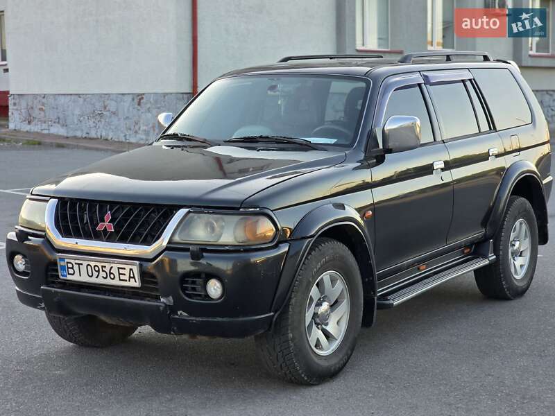 Mitsubishi Pajero Sport 2001