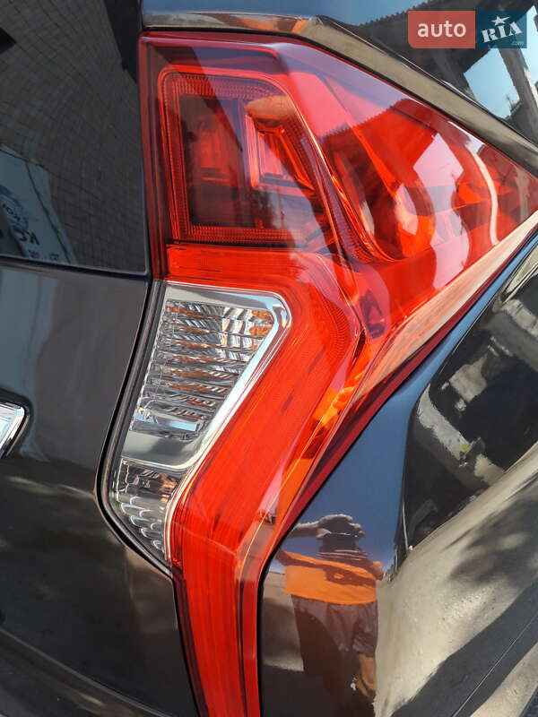 Внедорожник / Кроссовер Mitsubishi Pajero Sport 2016 в Еланце