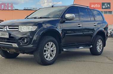 Внедорожник / Кроссовер Mitsubishi Pajero Sport 2013 в Киеве