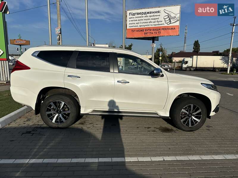 Внедорожник / Кроссовер Mitsubishi Pajero Sport 2018 в Киеве