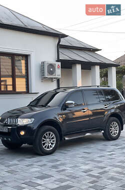Внедорожник / Кроссовер Mitsubishi Pajero Sport 2010 в Виноградове
