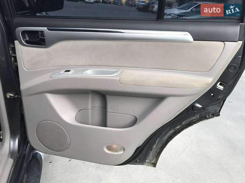 Позашляховик / Кросовер Mitsubishi Pajero Sport 2011 в Львові