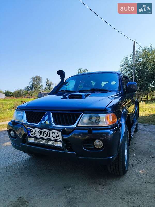 Внедорожник / Кроссовер Mitsubishi Pajero Sport 2008 в 