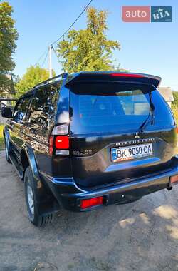 Внедорожник / Кроссовер Mitsubishi Pajero Sport 2008 в 