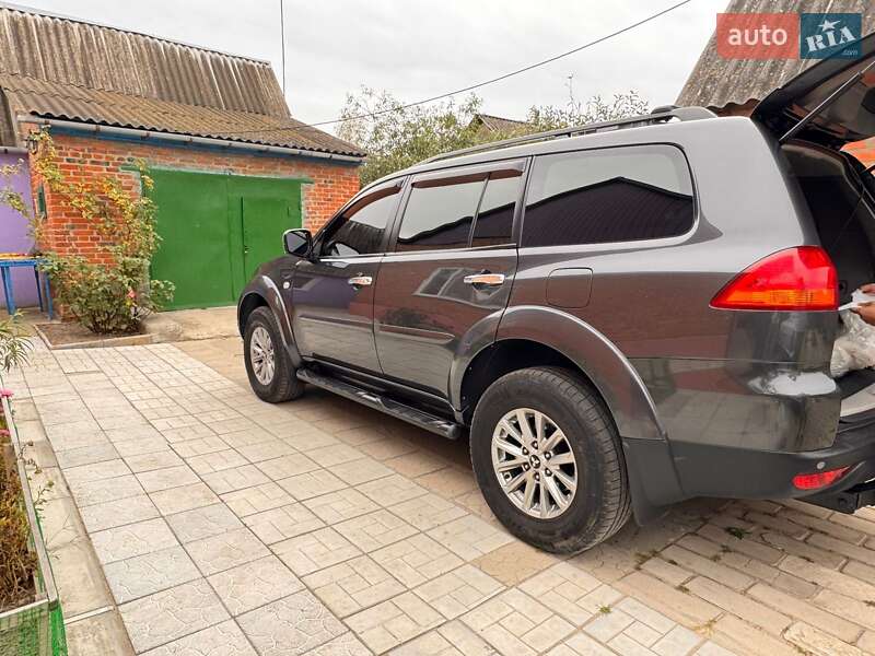 Позашляховик / Кросовер Mitsubishi Pajero Sport 2011 в Києві фото 11 Позашляховик / Кросовер Mitsubishi Pajero Sport 2011 в Києві