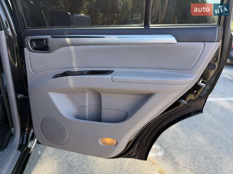 Позашляховик / Кросовер Mitsubishi Pajero Sport 2011 в Києві