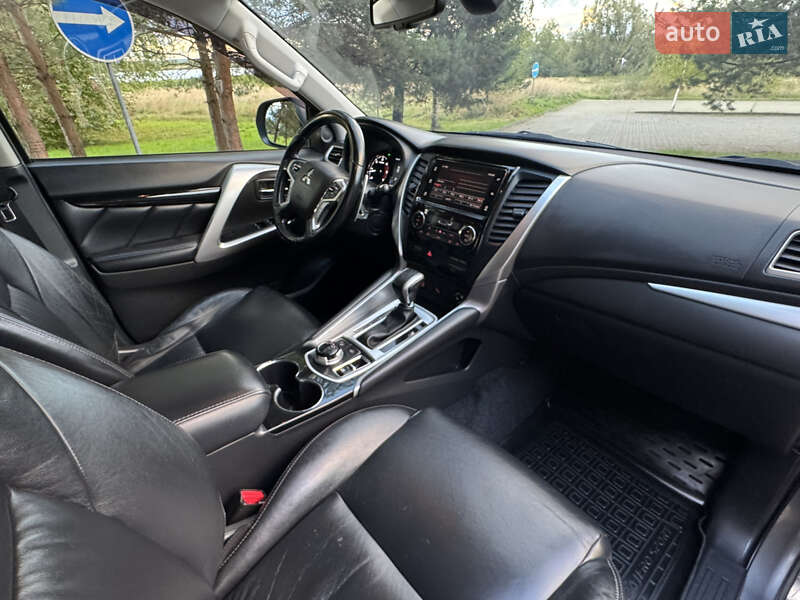 Внедорожник / Кроссовер Mitsubishi Pajero Sport 2019 в Дрогобыче