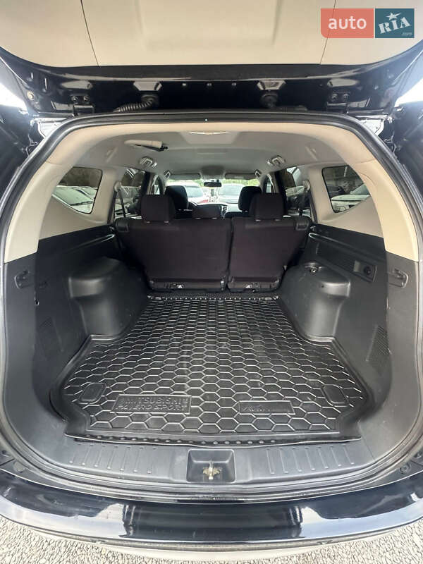 Позашляховик / Кросовер Mitsubishi Pajero Sport 2016 в Малій Висці