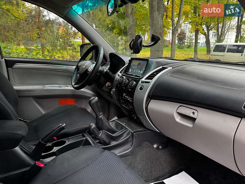 Внедорожник / Кроссовер Mitsubishi Pajero Sport 2010 в Киеве фото 30 Внедорожник / Кроссовер Mitsubishi Pajero Sport 2010 в Киеве