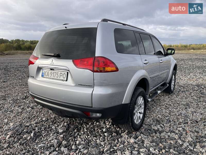 Внедорожник / Кроссовер Mitsubishi Pajero Sport 2010 в Киеве фото 7 Внедорожник / Кроссовер Mitsubishi Pajero Sport 2010 в Киеве