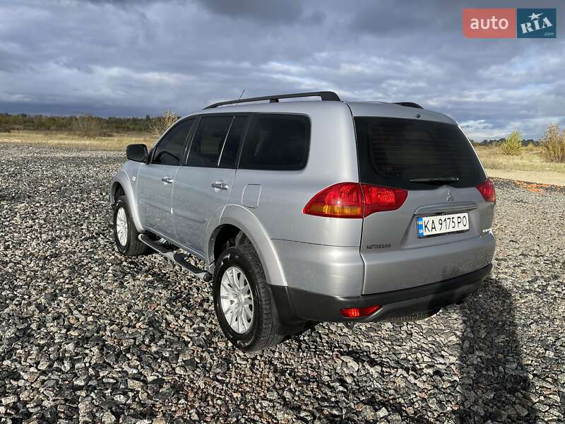 Внедорожник / Кроссовер Mitsubishi Pajero Sport 2010 в Киеве фото 15 Внедорожник / Кроссовер Mitsubishi Pajero Sport 2010 в Киеве