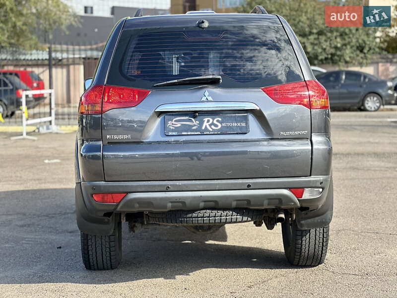 Внедорожник / Кроссовер Mitsubishi Pajero Sport 2010 в Киеве