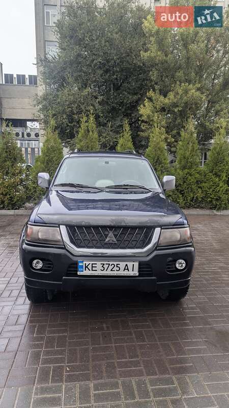 Mitsubishi Pajero Sport 2000