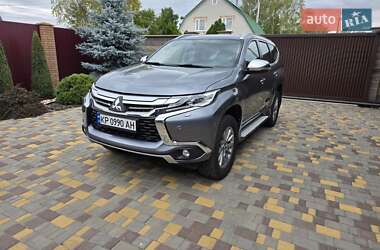 Внедорожник / Кроссовер Mitsubishi Pajero Sport 2017 в Запорожье