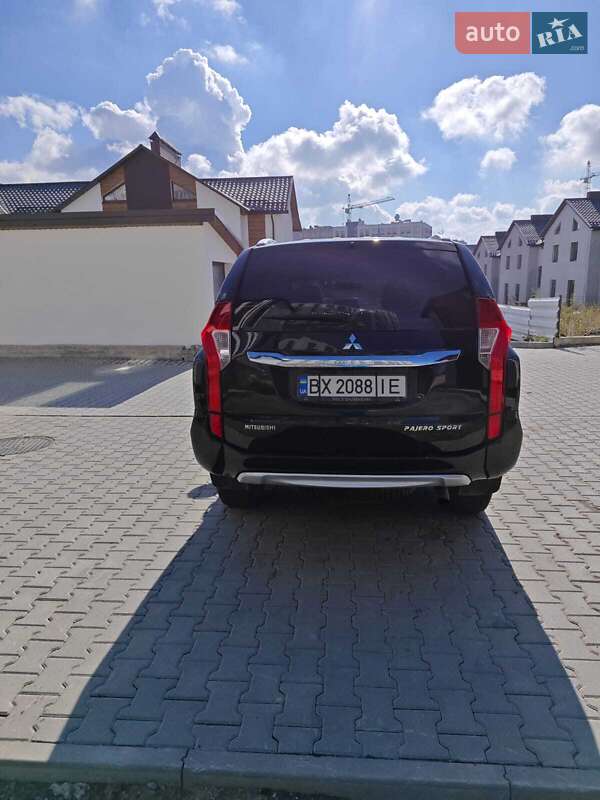Внедорожник / Кроссовер Mitsubishi Pajero Sport 2016 в Хмельницком