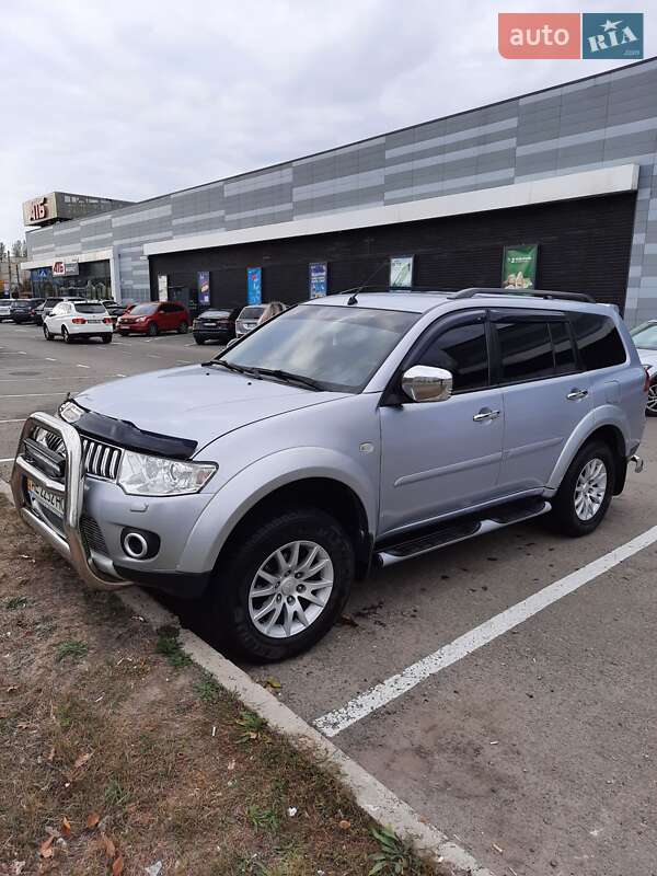 Mitsubishi Pajero Sport 2012 Mitsubishi Pajero Sport 2012