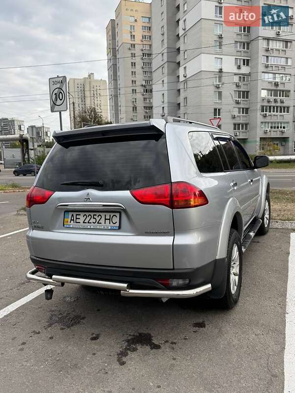 Позашляховик / Кросовер Mitsubishi Pajero Sport 2012 в Криничках