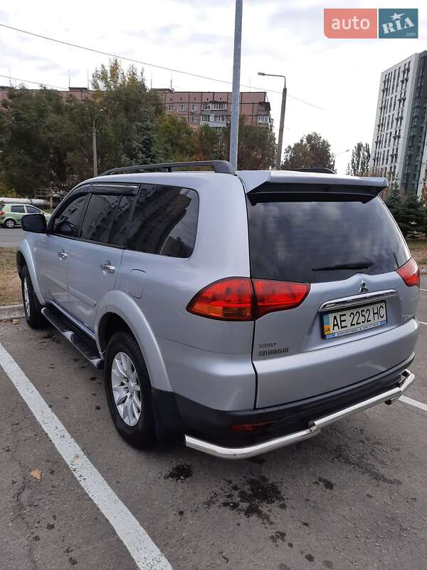 Позашляховик / Кросовер Mitsubishi Pajero Sport 2012 в Криничках