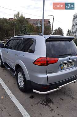 Внедорожник / Кроссовер Mitsubishi Pajero Sport 2012 в 