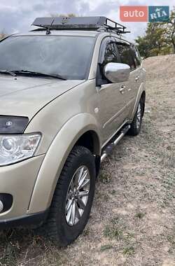Внедорожник / Кроссовер Mitsubishi Pajero Sport 2010 в  фото 13 Внедорожник / Кроссовер Mitsubishi Pajero Sport 2010 в