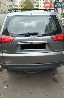 Позашляховик / Кросовер Mitsubishi Pajero Sport 2013 в  фото 2 Позашляховик / Кросовер Mitsubishi Pajero Sport 2013 в
