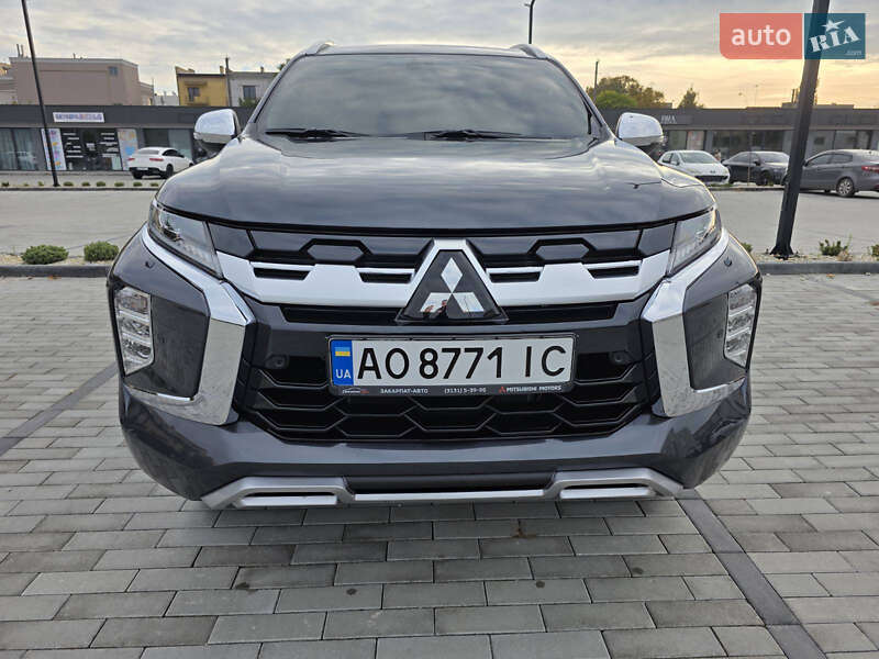 Внедорожник / Кроссовер Mitsubishi Pajero Sport 2024 в Ужгороде