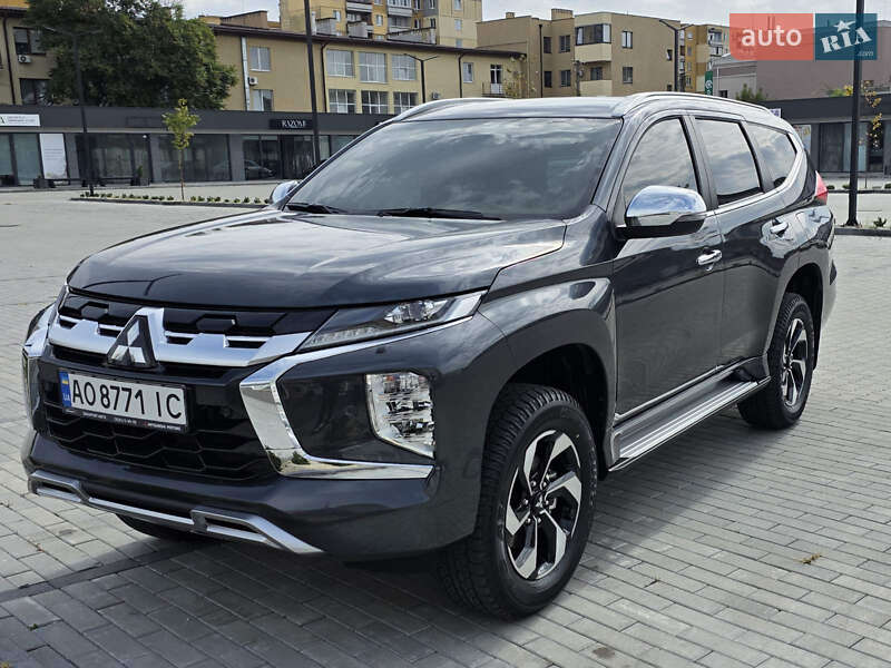 Внедорожник / Кроссовер Mitsubishi Pajero Sport 2024 в Ужгороде