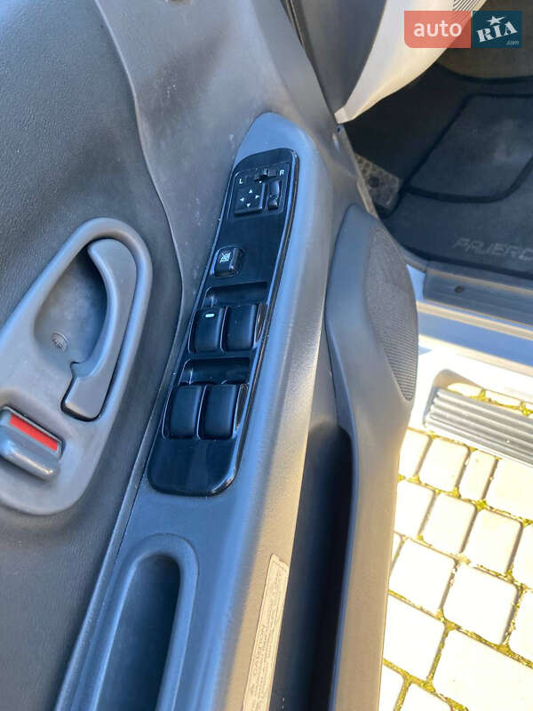 Внедорожник / Кроссовер Mitsubishi Pajero Sport 2006 в Одессе