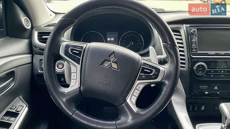 Внедорожник / Кроссовер Mitsubishi Pajero Sport 2017 в Киеве фото 60 Внедорожник / Кроссовер Mitsubishi Pajero Sport 2017 в Киеве
