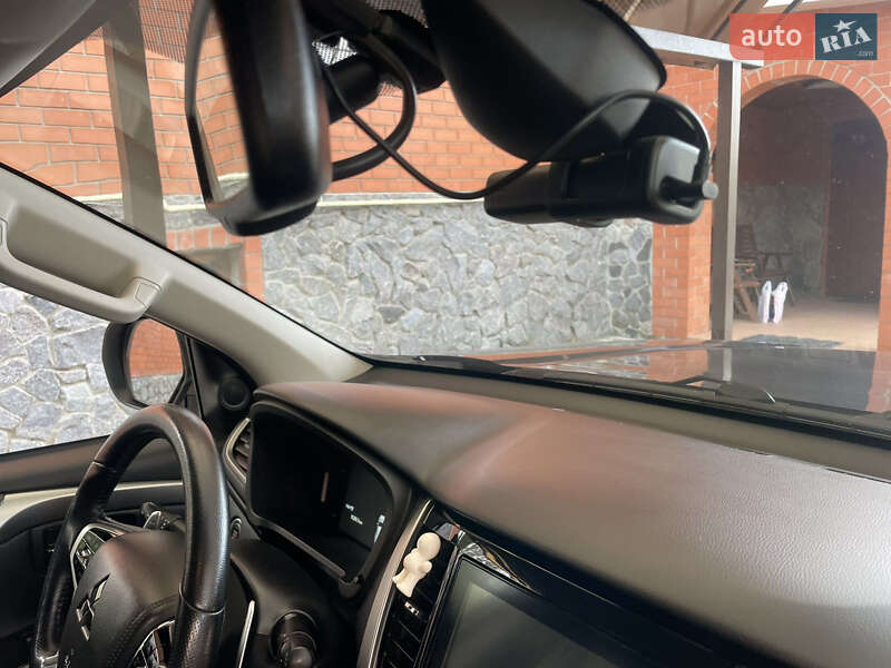 Внедорожник / Кроссовер Mitsubishi Pajero Sport 2021 в Харькове