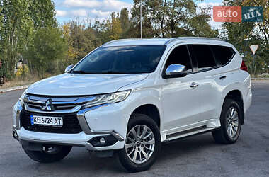 Позашляховик / Кросовер Mitsubishi Pajero Sport 2017 в Дніпрі