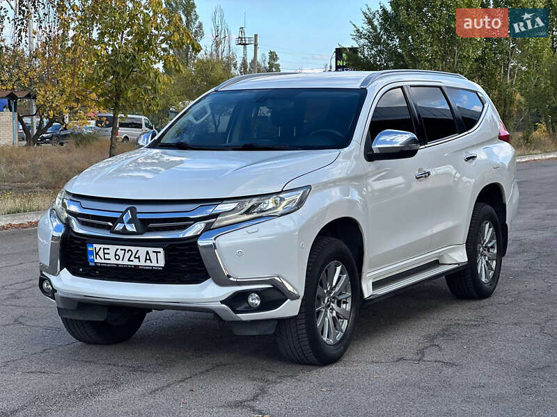 Внедорожник / Кроссовер Mitsubishi Pajero Sport 2017 в Днепре фото 3 Внедорожник / Кроссовер Mitsubishi Pajero Sport 2017 в Днепре