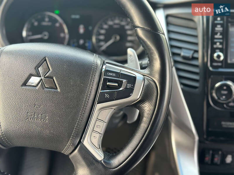 Внедорожник / Кроссовер Mitsubishi Pajero Sport 2017 в Днепре фото 32 Внедорожник / Кроссовер Mitsubishi Pajero Sport 2017 в Днепре
